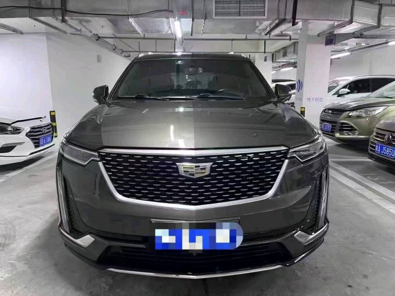 成都20年凯迪拉克XT61