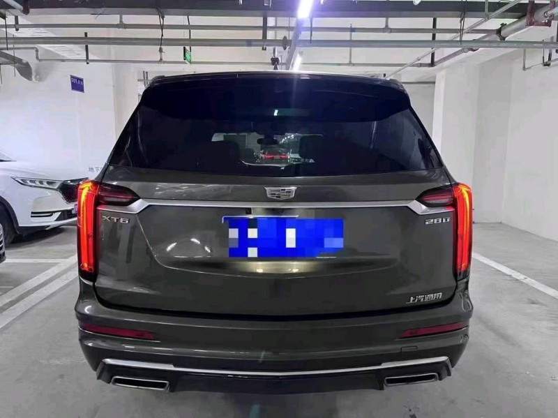 成都20年凯迪拉克XT66