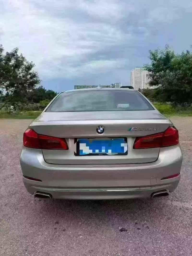 北海18年宝马5系9