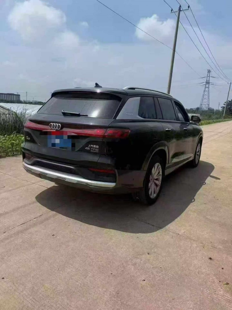 苏州24年奥迪Q68