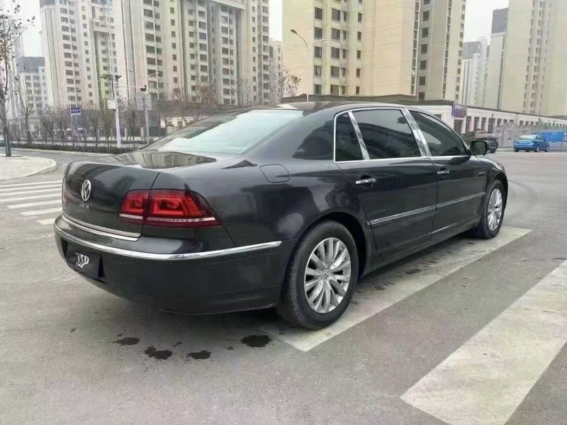 濟寧13年大眾輝騰7