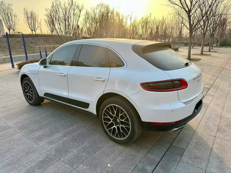 临沂17年保时捷Macan7
