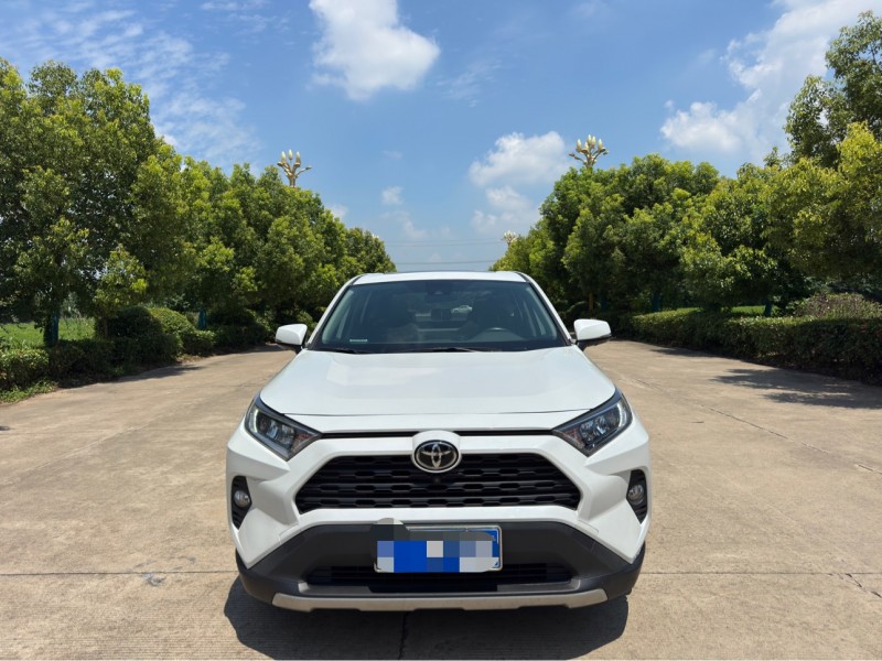 盐城22年丰田RAV4荣放1