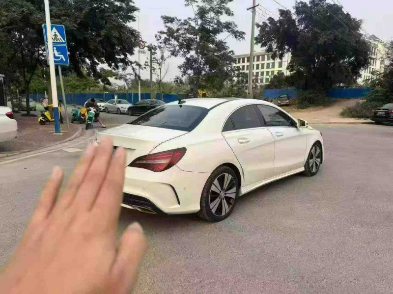 南宁17年奔驰CLA8