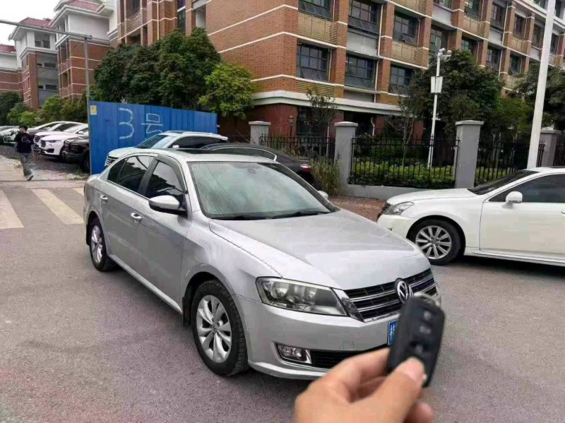南宁19年大众朗逸2
