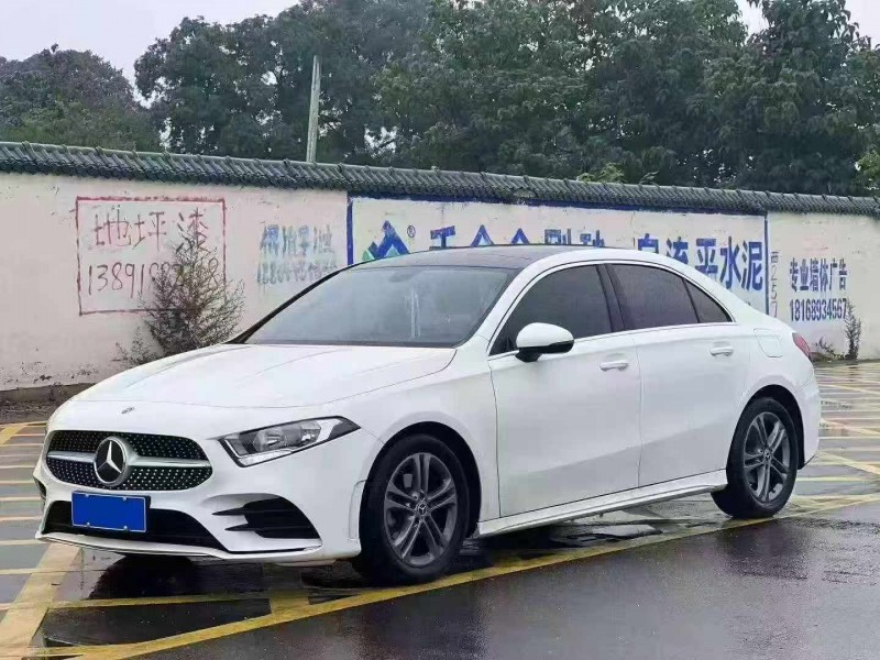 延安22年奔驰A3