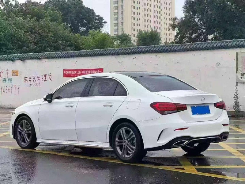 延安22年奔驰A4