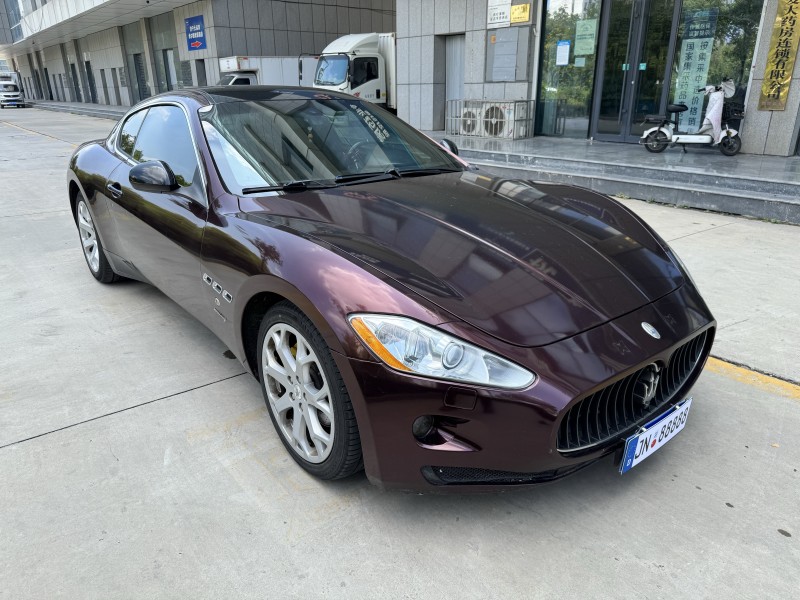 济宁12年玛莎拉蒂GT2