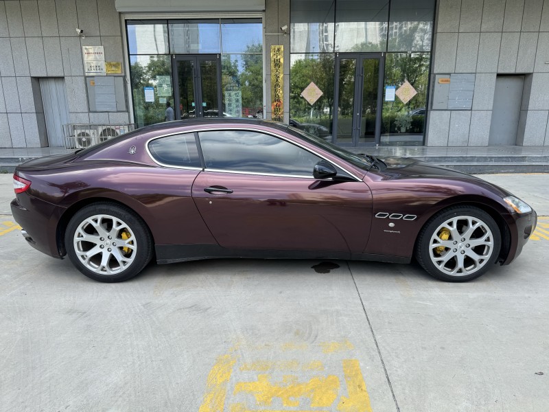 济宁12年玛莎拉蒂GT4