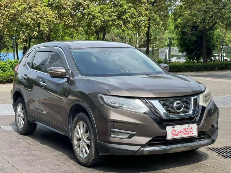 佛山20年日產奇駿2
