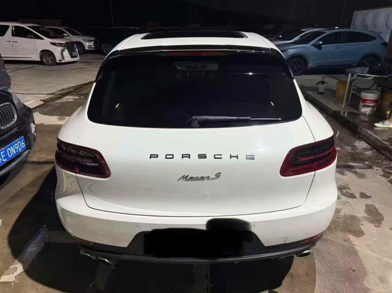 苏州16年保时捷Macan9