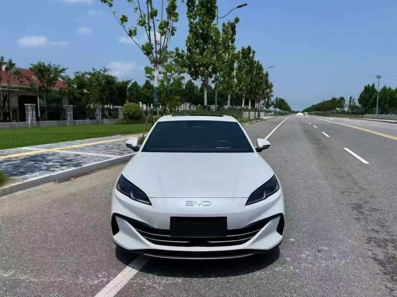 淮安25年比亚迪海豹1
