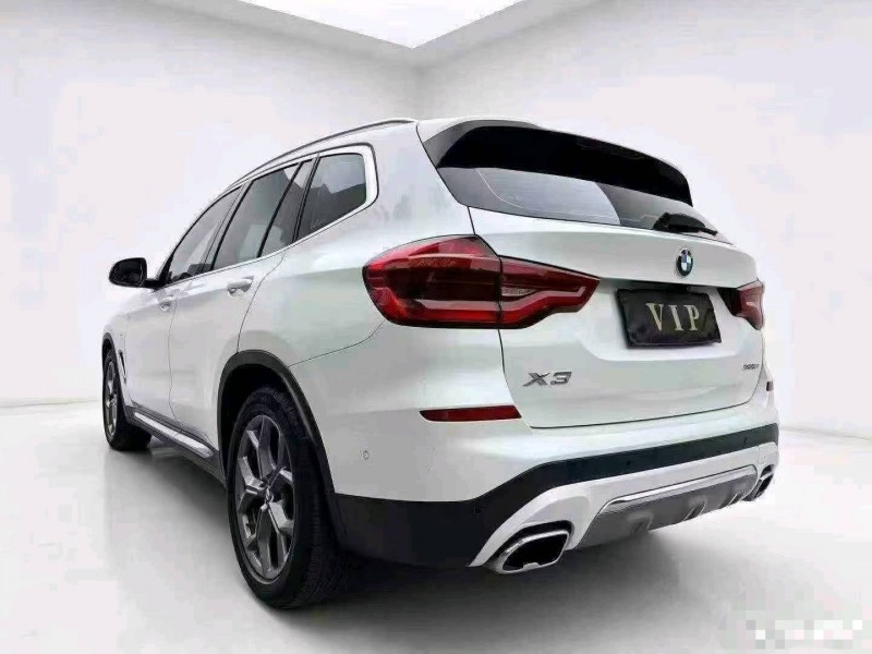 赣州21年宝马X38