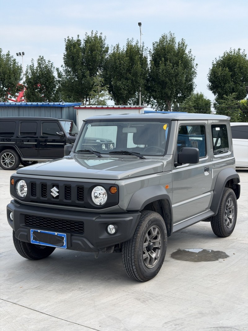 新乡25年铃木吉姆尼3
