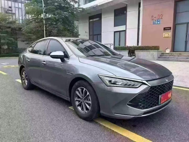 广州25年比亚迪秦3