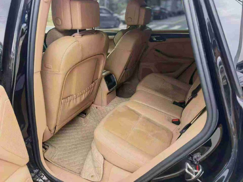 南宁15年保时捷Macan6