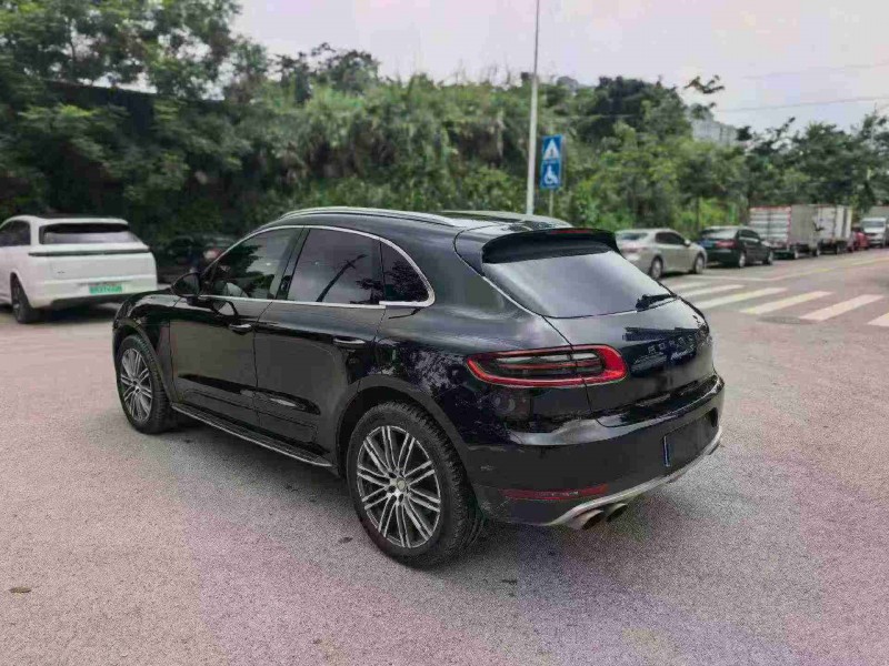 南宁15年保时捷Macan8