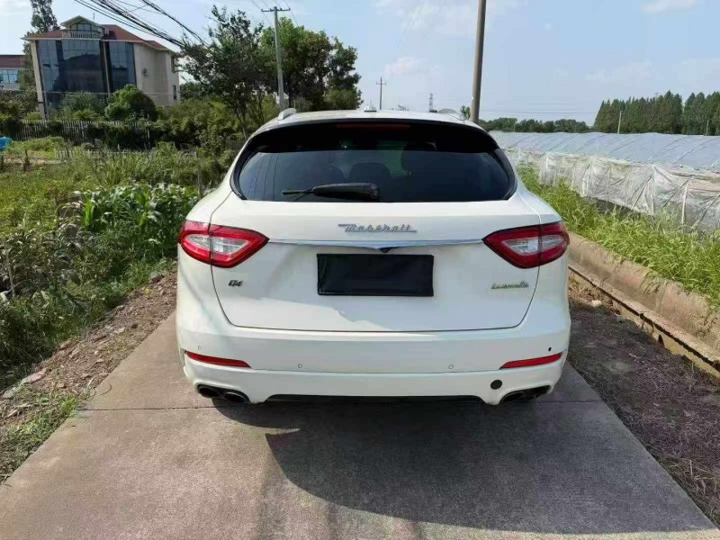 嘉兴18年玛莎拉蒂Levante9