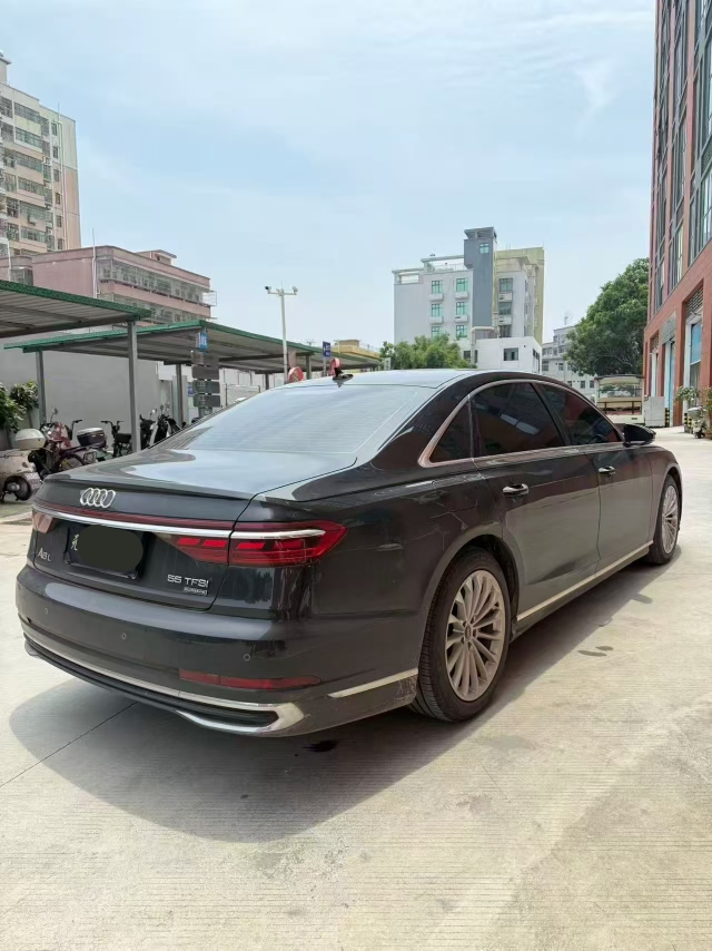 廣州23年奧迪A8L8