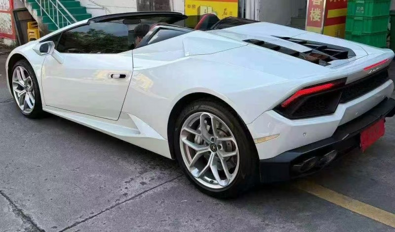 广州18年兰博基尼Huracan7