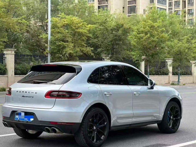 鄭州16年保時捷Macan8