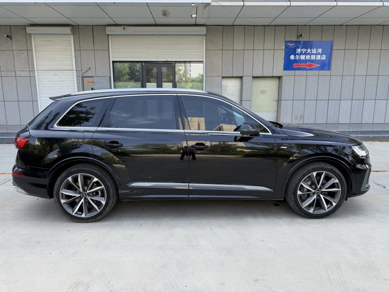 濟寧21年奧迪Q74