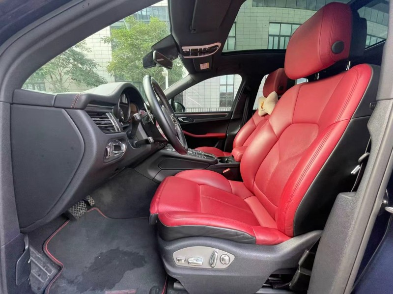 佛山19年保時捷Macan4