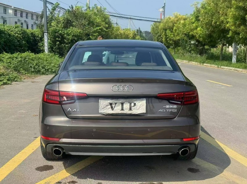新乡17年奥迪A4L9
