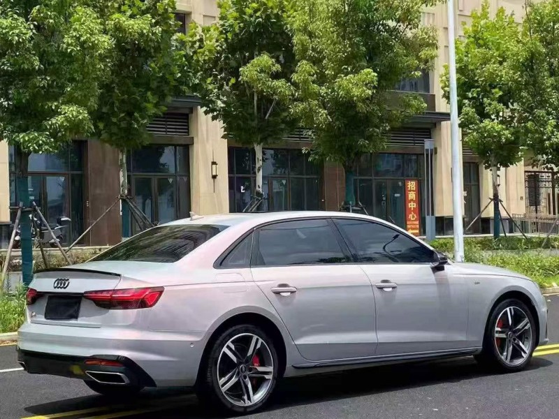 宜昌22年奥迪A4L8