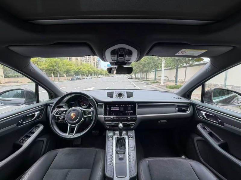 鄭州21年保時捷Macan5