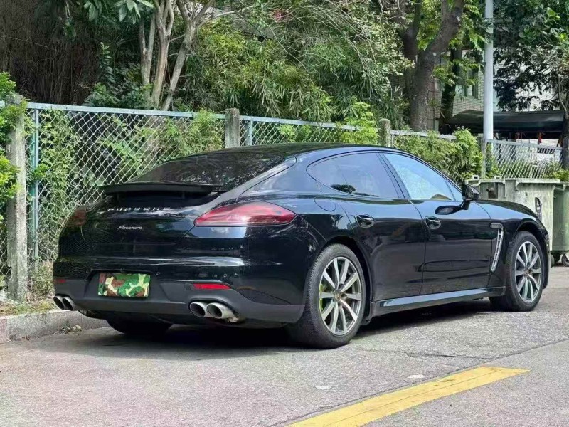 東莞15年保時捷帕拉梅拉4