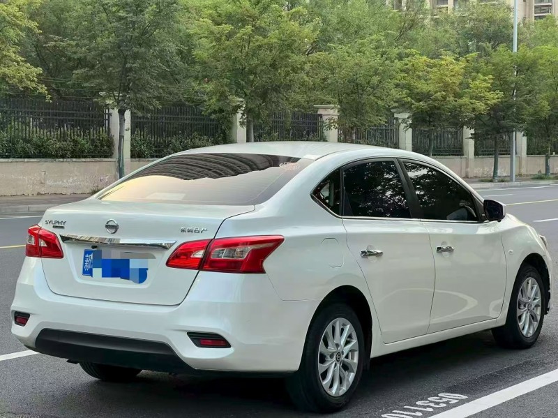 鄭州23年日產軒逸8