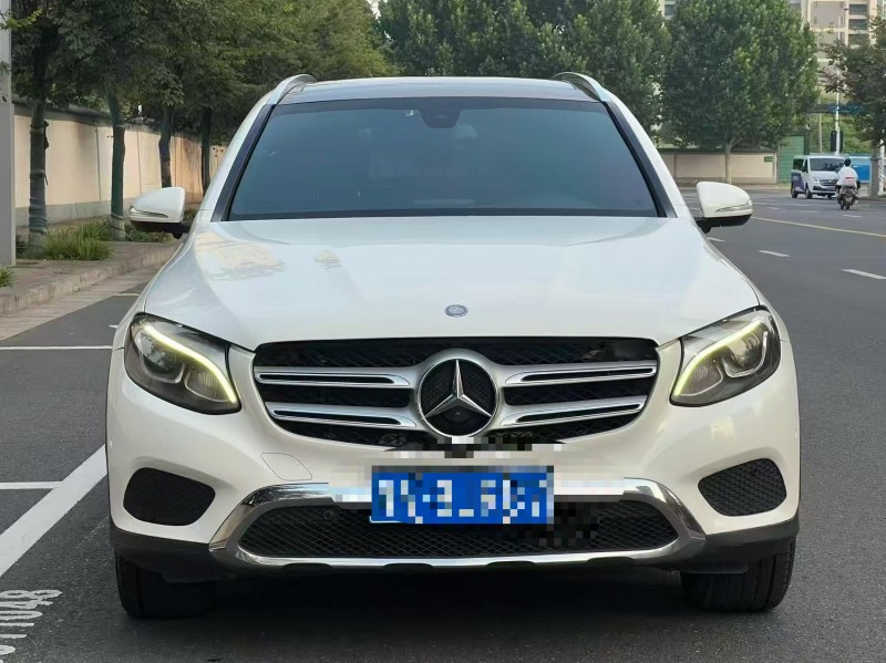郑州17年奔驰GLC1