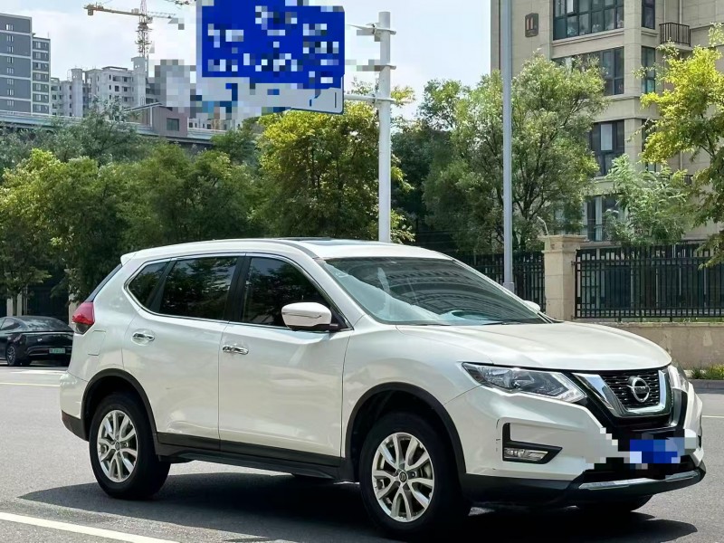 鄭州18年日產奇駿3