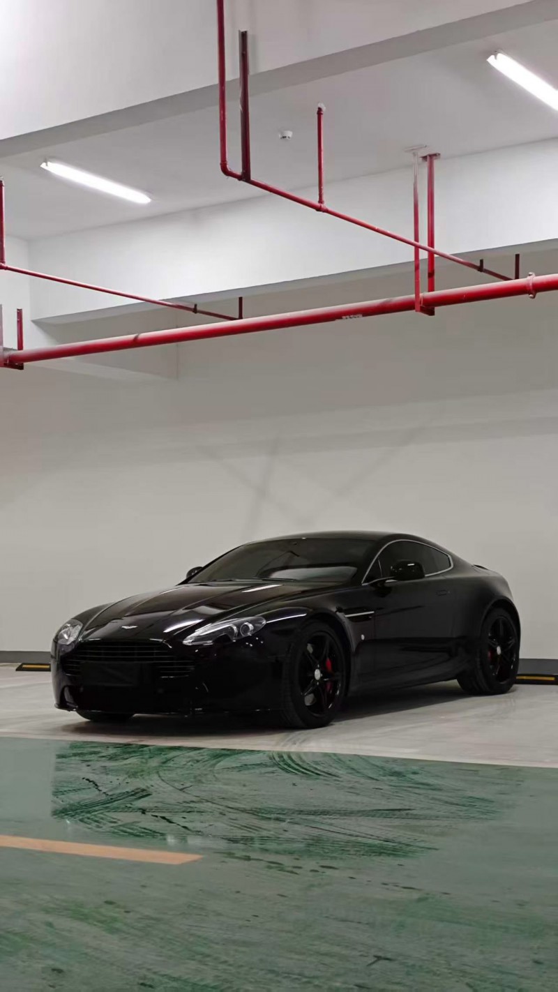 重庆17年阿斯顿·马丁V8 Vantage1