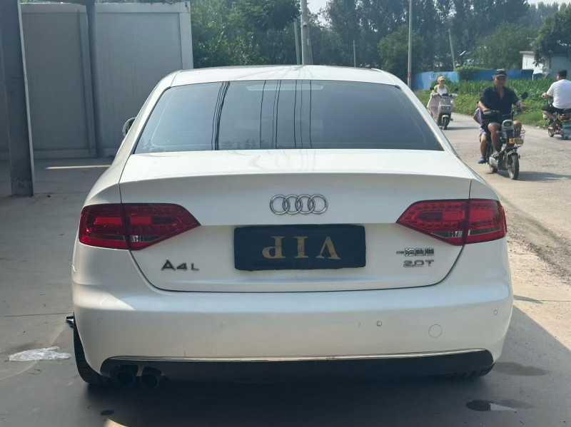 新乡12年奥迪A4L8