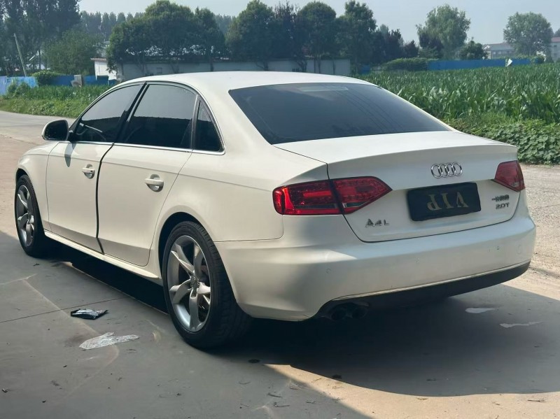 新乡12年奥迪A4L9