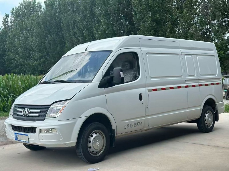新乡24年大通V802