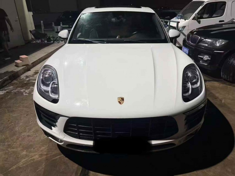 南通16年保时捷Macan1