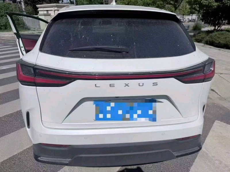 南昌25年雷克萨斯NX7