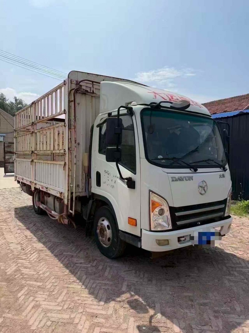 东营21年卡车系列大运汽车3