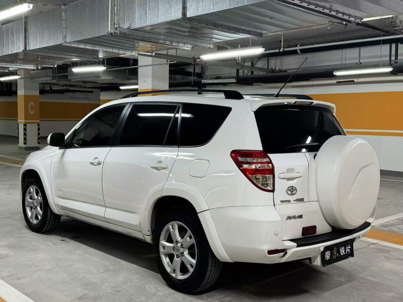 北京12年丰田RAV44