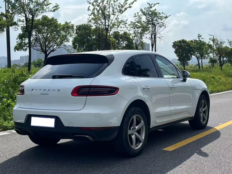 江门17年保时捷Macan8