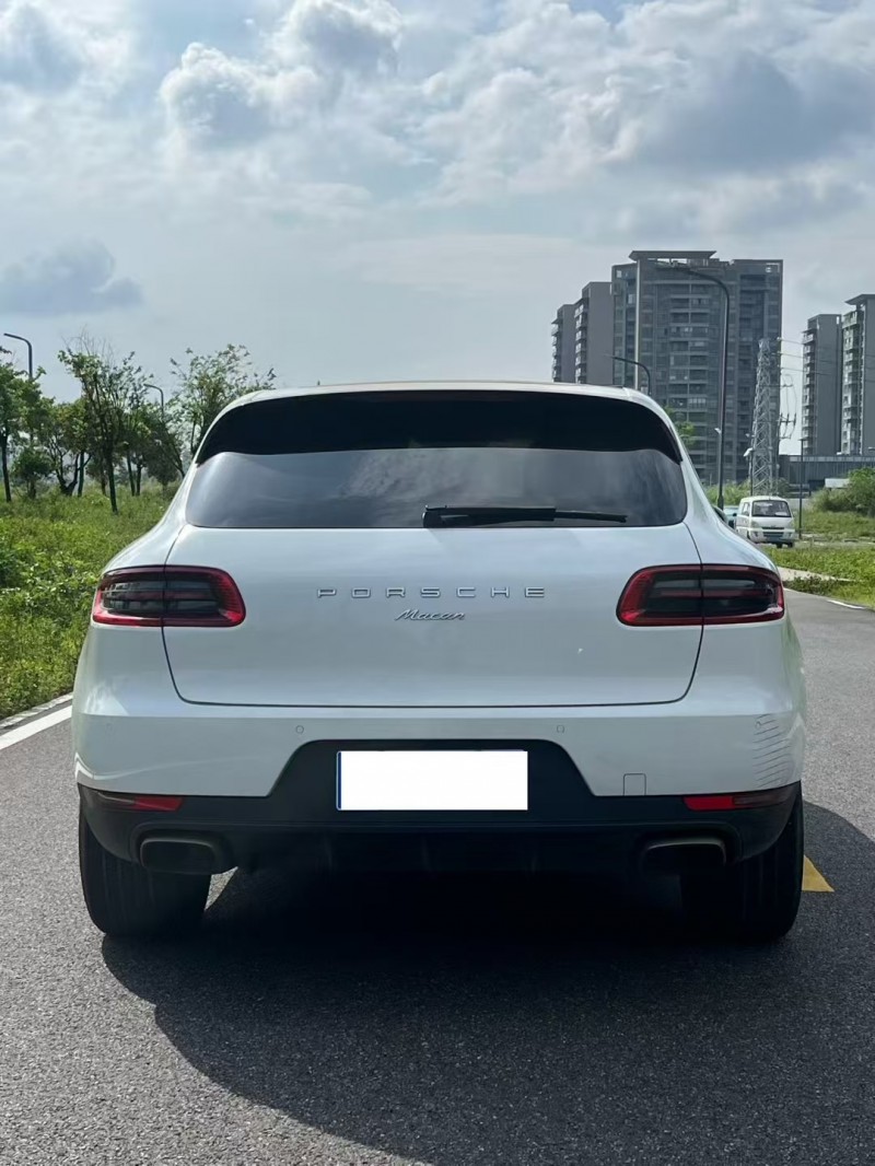 江门17年保时捷Macan9