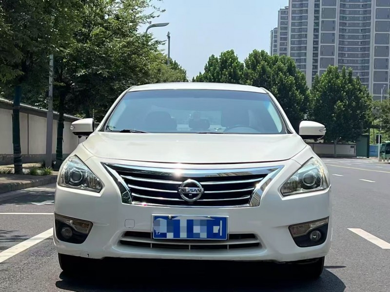鄭州16年日產天籟1