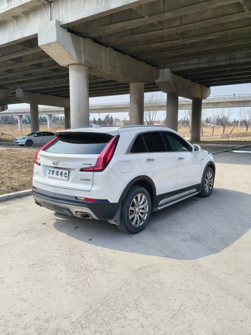 青島20年凱迪拉克XT48