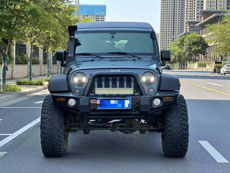 郑州14年Jeep牧马人1