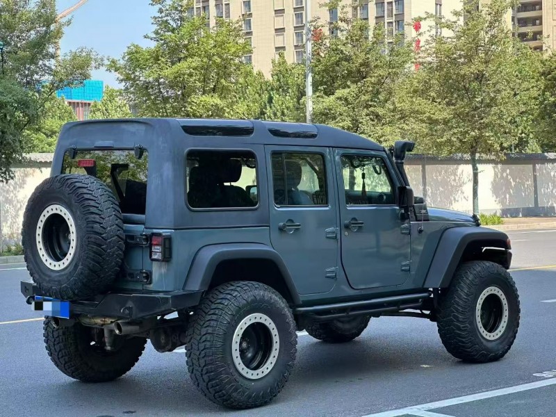郑州14年Jeep牧马人8
