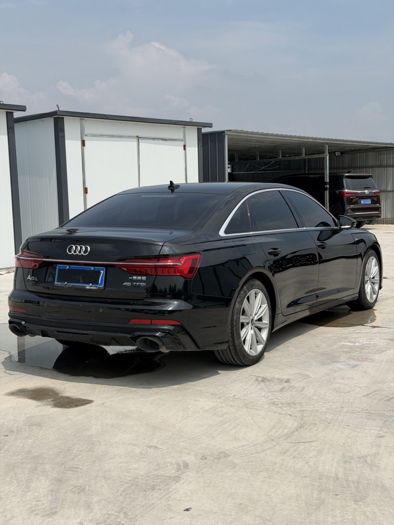 新乡21年奥迪A6L7