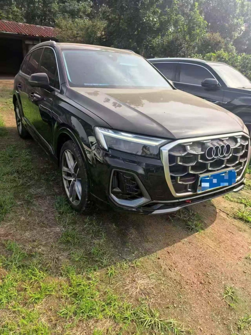 东营25年奥迪Q72